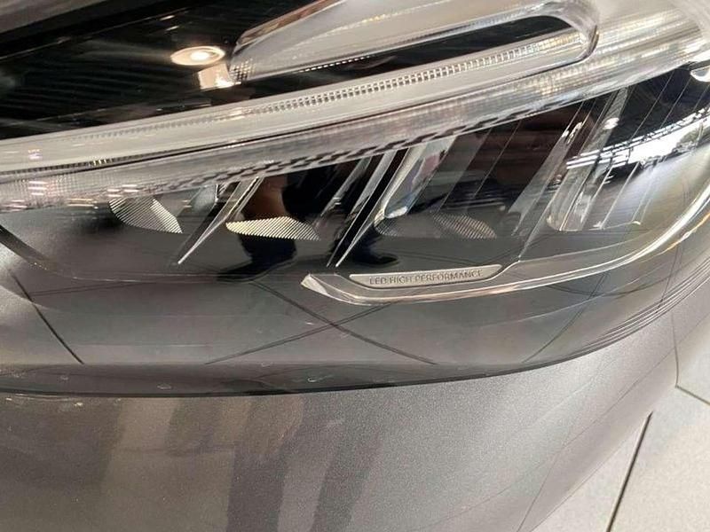 Gebraucht Mercedes B180 Advanced 136 PS (100 kW) 2024 Metalliclack mountaingrau Van / Kleinbus