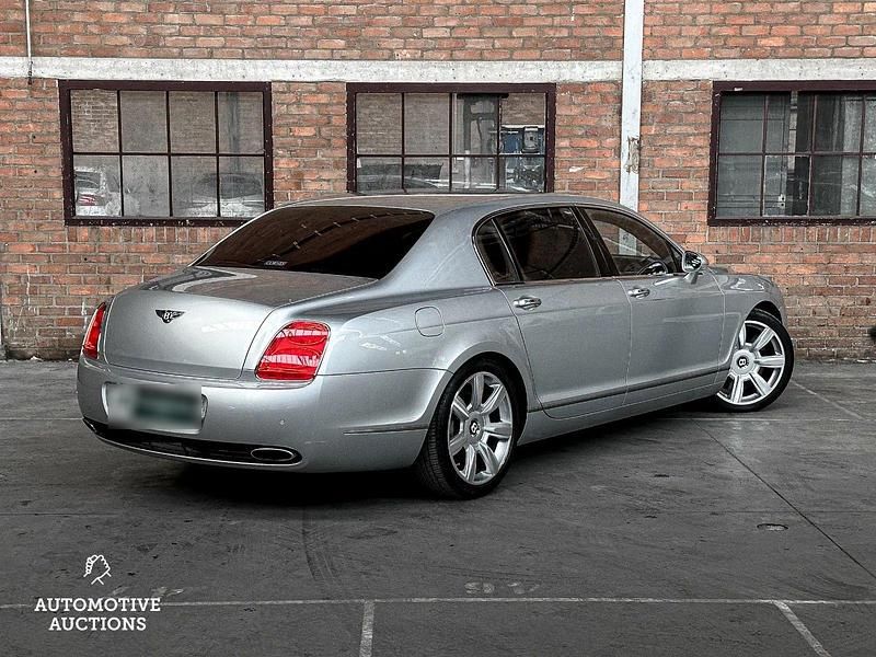 Gebraucht Bentley Continental Flying Spur 559 PS (411 kW) 2005 Silber Limousine