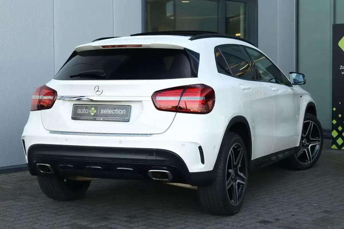 Gebraucht Mercedes GLA200 Premium Plus 156 PS (114 kW) 2018 Weiß SUV