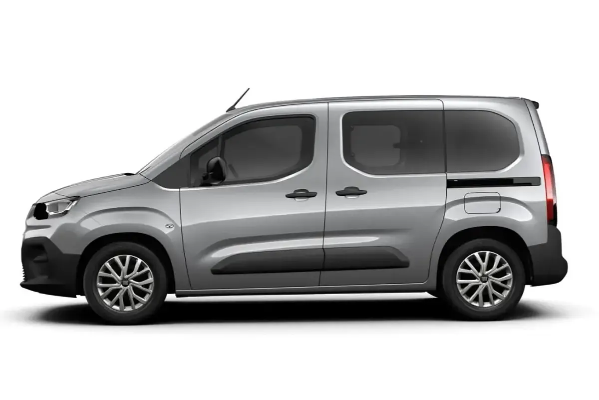 Neu Fiat Doblò 101 PS (74 kW) 2025 Maestro grau metallic Van / Kleinbus