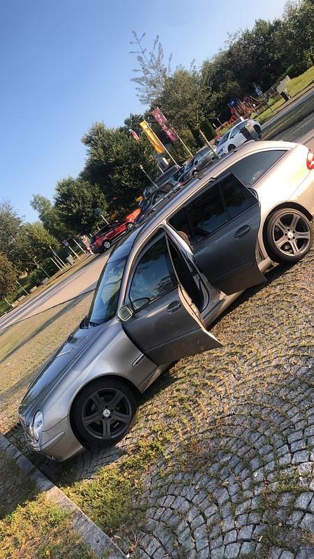Gebraucht 2004 Mercedes E220 Kombi | 4.999 € (Teuer) - Bild 1/3