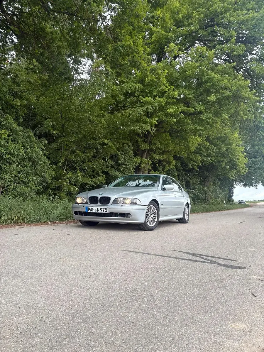 Używany BMW 520 170 KM (125 kW) 2001 Srebrny Sedan/Limuzyna
