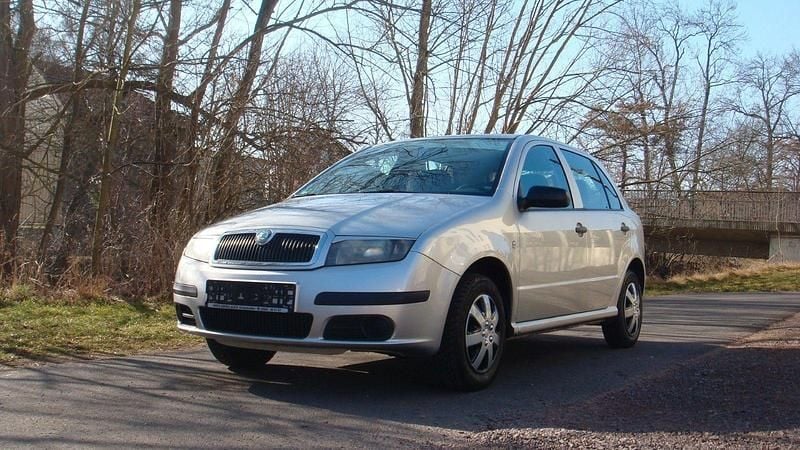 Gebraucht Skoda Fabia Classic 75 PS (55 kW) 2006 Silber Limousine
