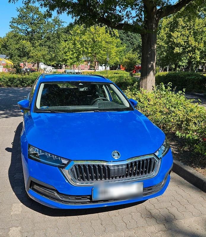 Gebraucht Skoda Octavia Ambition 204 PS (150 kW) 2022 Blau Kombi