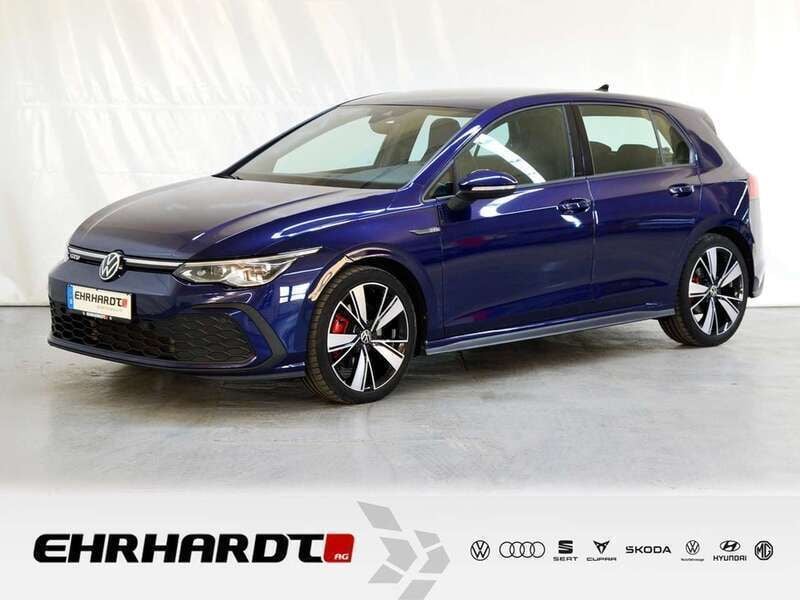 Blau Gebraucht 2022 VW Golf VIII GTD Kleinwagen | 30.890 € (Guter Preis) - Bild 1/4