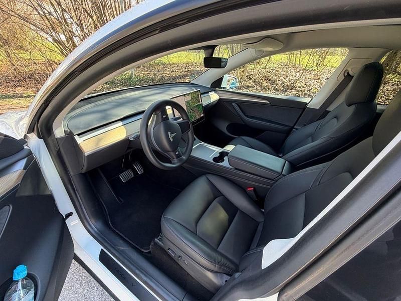 Gebraucht Tesla Model Y Long Range AWD 274 kW (373 PS) 2021 Weiß SUV