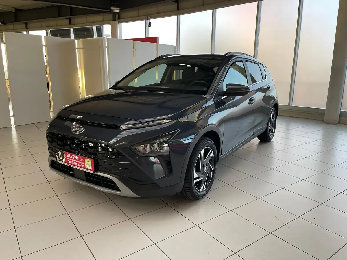 Gebraucht Hyundai Bayon Trend 101 PS (74 kW) 2023 Grau SUV