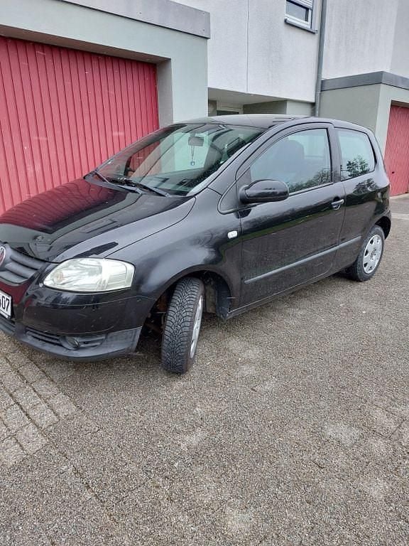 Gebraucht VW Fox 60 PS (44 kW) 2006 Schwarz Kleinwagen
