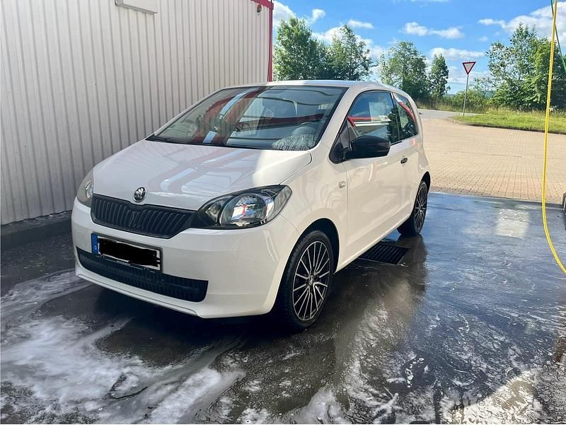 Weiß Gebraucht 2012 Skoda Citigo Kleinwagen | 3.800 € (Guter Preis) - Bild 1/4