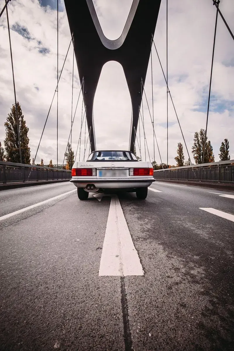 Gebraucht Mercedes SL280 185 PS (136 kW) 1979 Silber Cabrio