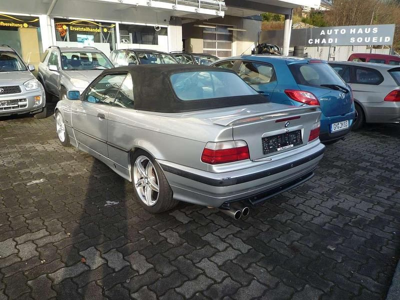 Gebraucht BMW 318 Cabriolet 116 PS (85 kW) 1999 Silber Cabrio