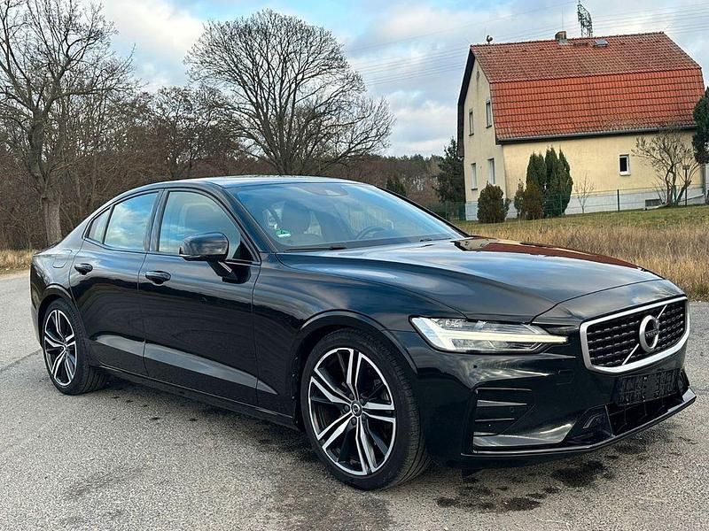 Gebraucht Volvo S60 R-Design 190 PS (139 kW) 2020 Schwarz Limousine