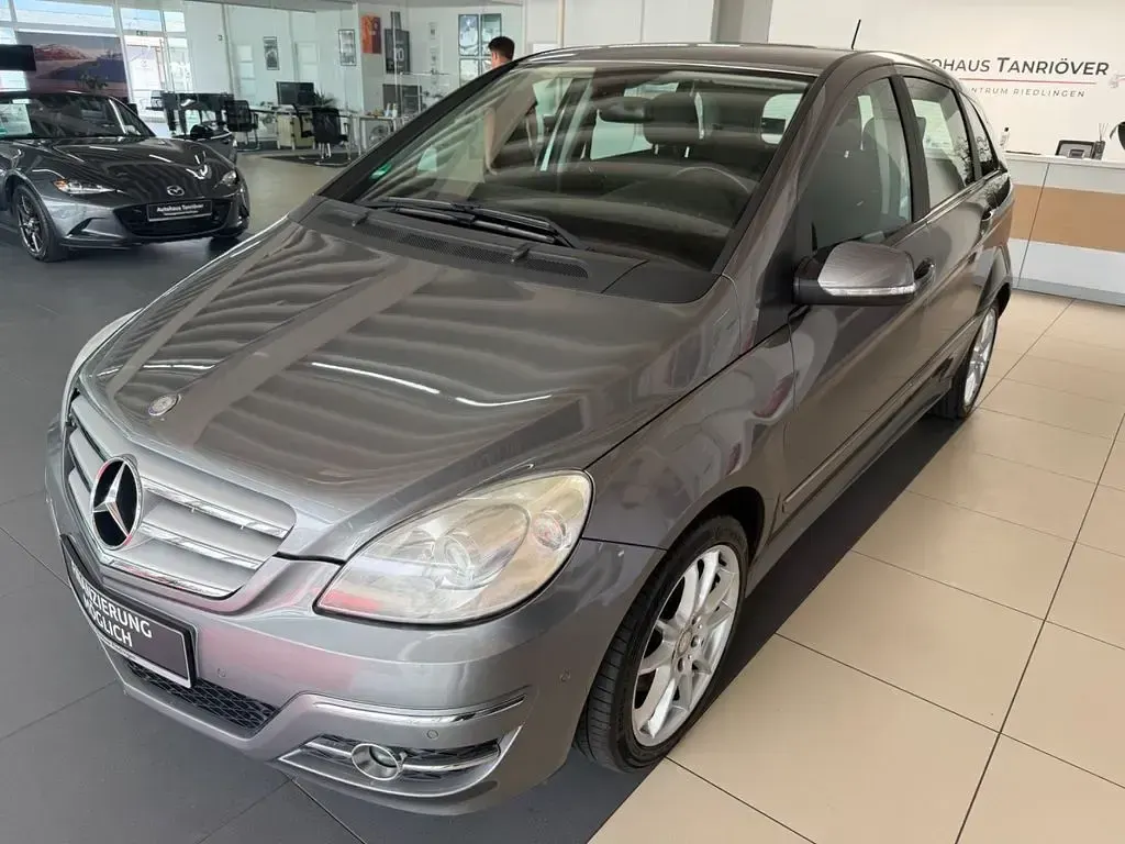 Gebraucht Mercedes B200 136 PS (100 kW) 2010 Grau Van / Kleinbus