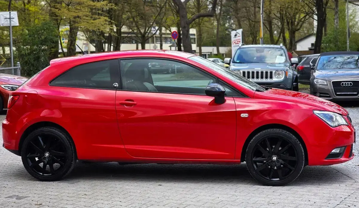 Gebraucht Seat Ibiza SC Stylance 105 PS (77 kW) 2014 Rot Kleinwagen