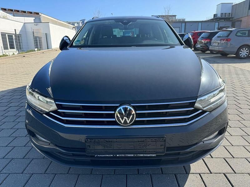 Gebraucht VW Passat 122 PS (89 kW) 2021 Grau Kombi