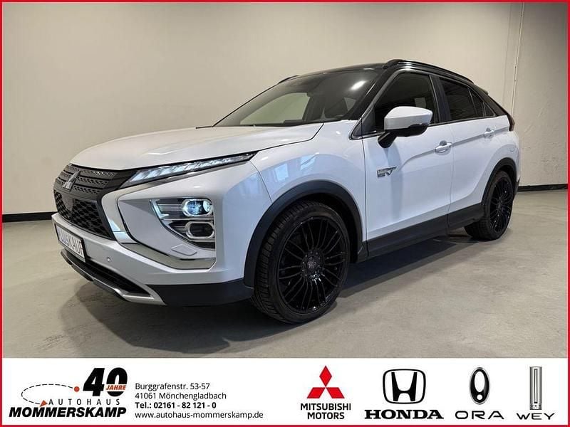 Weiss Gebraucht 2021 Mitsubishi Eclipse Cross Edition SUV | 20.880 € (Guter Preis) - Bild 1/4