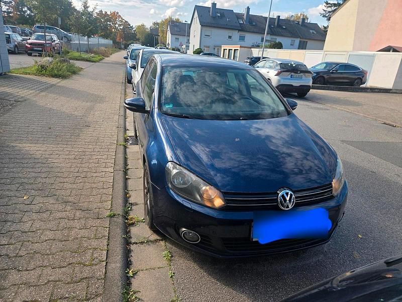 Blau Gebraucht 2011 VW Golf VI Limousine | 3.300 € (Superpreis) - Bild 1/4