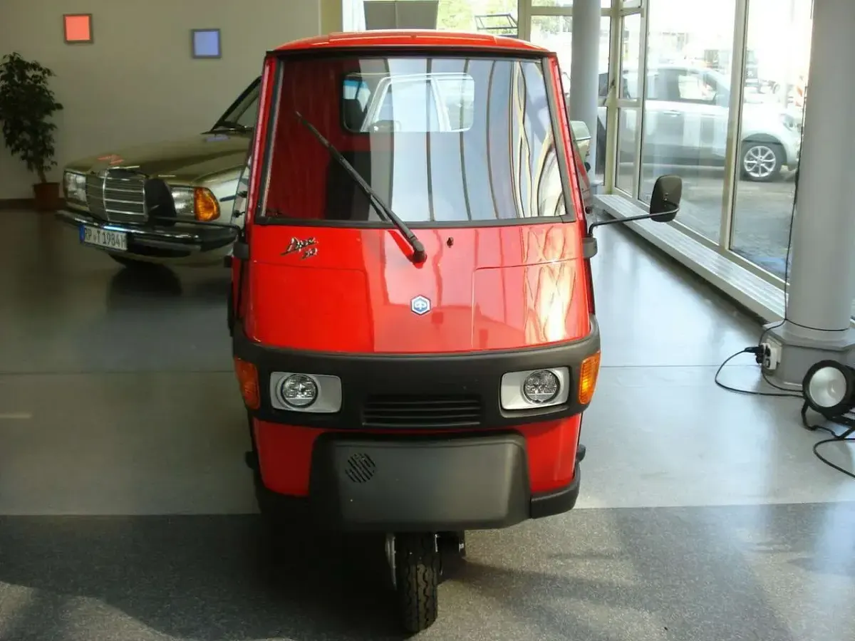 Second-hand Piaggio APE 2024 Roșu Monovolum