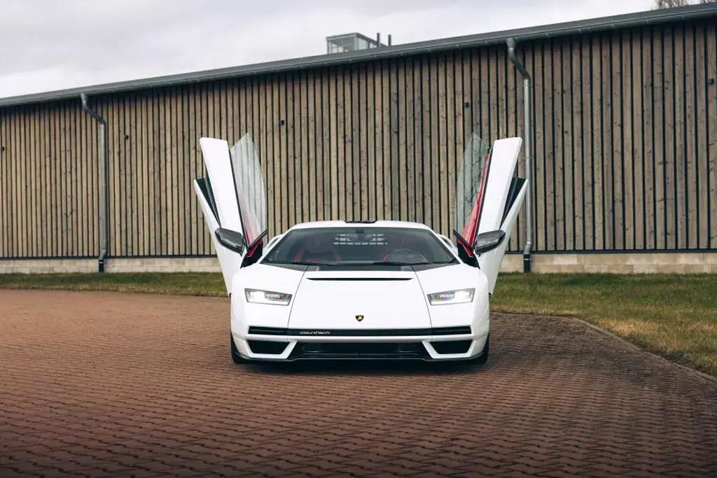 Gebraucht Lamborghini Countach 799 PS (587 kW) 2022 Weiß Coupé