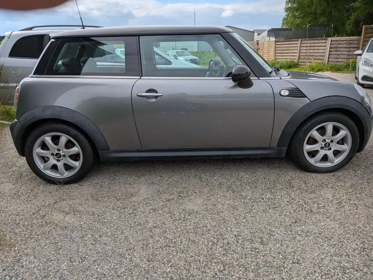 Używany Mini Cooper 120 KM (88 kW) 2009 Srebrny Hatchback