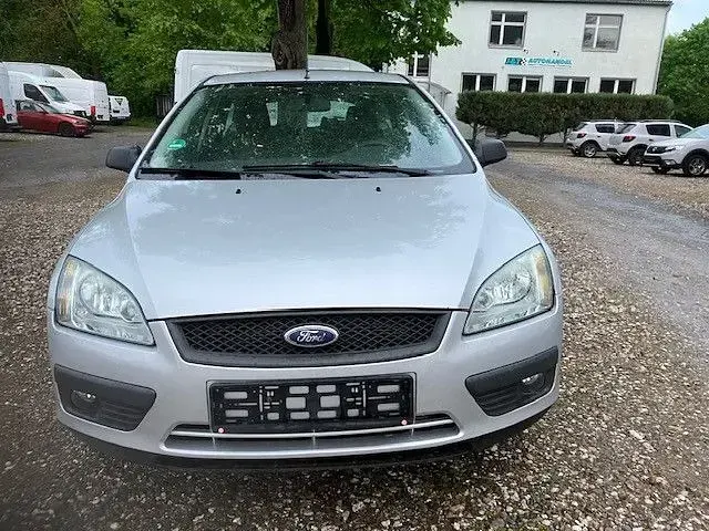 Gebraucht Ford Focus 101 PS (74 kW) 2006 Silber Limousine