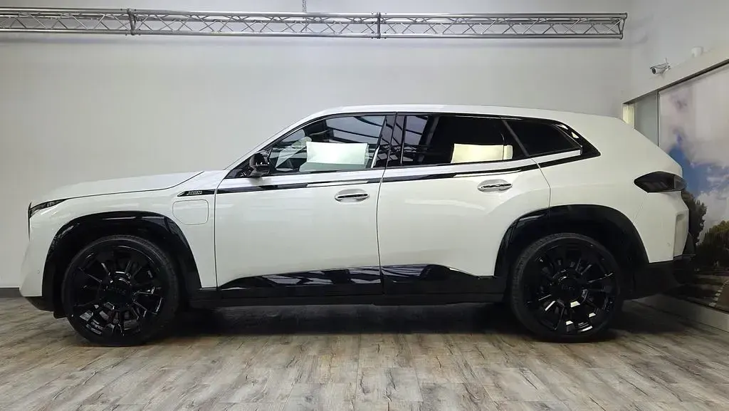 Gebraucht BMW XM Performance 476 PS (350 kW) 2025 (0a96) mineralweiss metallic SUV