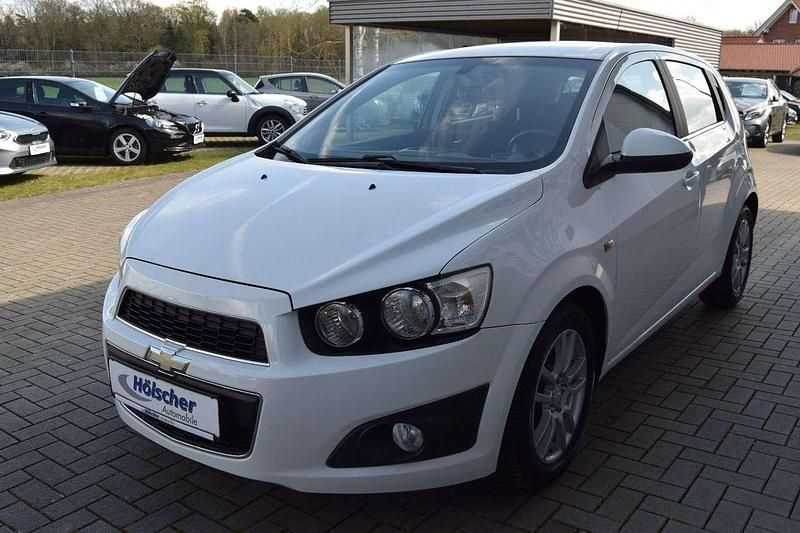 Gebraucht Chevrolet Aveo LTZ 116 PS (85 kW) 2011 Weiß Kleinwagen