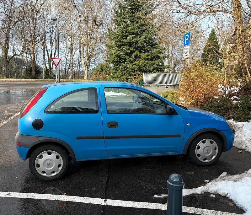 Blau Gebraucht 2001 Opel Corsa Kleinwagen | 450 € (Superpreis) - Bild 1/4