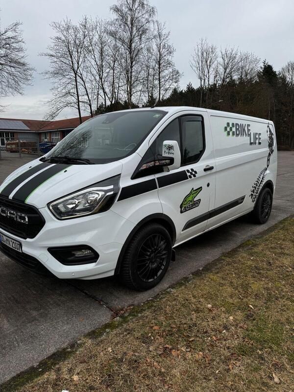 Weiß Gebraucht 2018 Ford Transit Custom Van / Kleinbus | 22.000 € (Fairer Preis) - Bild 1/4