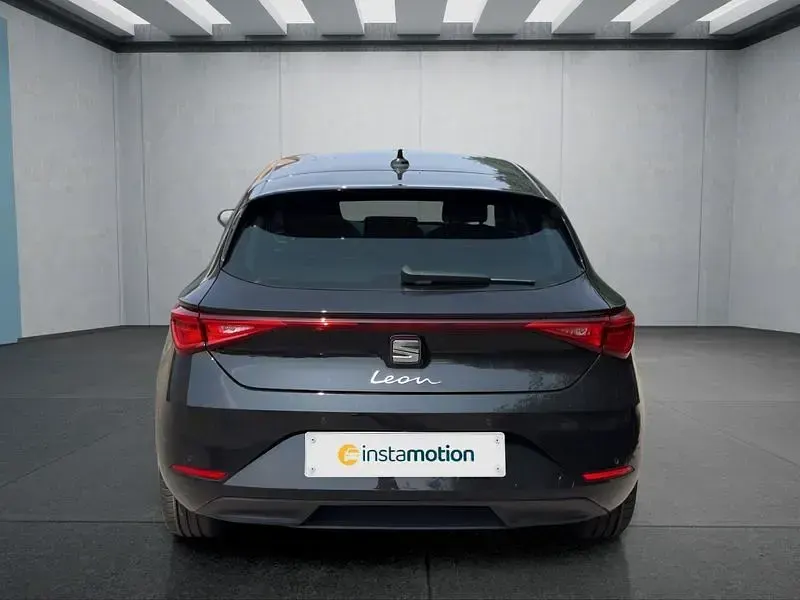 Neu Seat Leon 150 PS (110 kW) 2026 Schwarz Kleinwagen