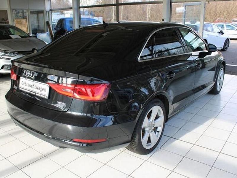 Gebraucht Audi A3 Sport 140 PS (102 kW) 2014 Schwarz Limousine