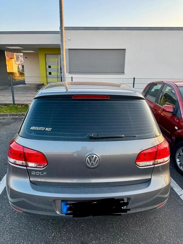 Gebraucht VW Golf VI 80 PS (58 kW) 2010 Silber Kleinwagen