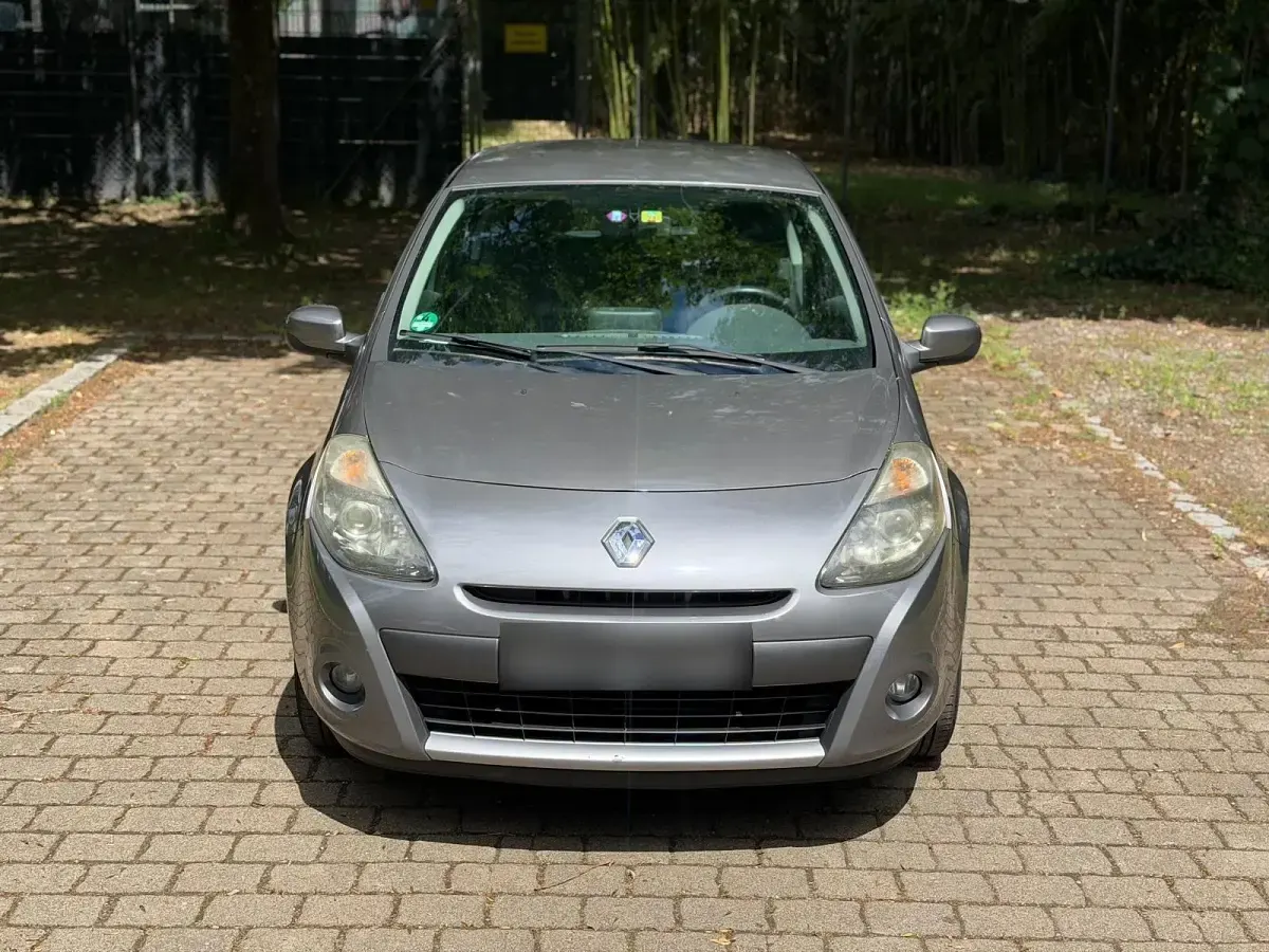 Gebraucht Renault Clio 75 PS (55 kW) 2011 Grau Kleinwagen