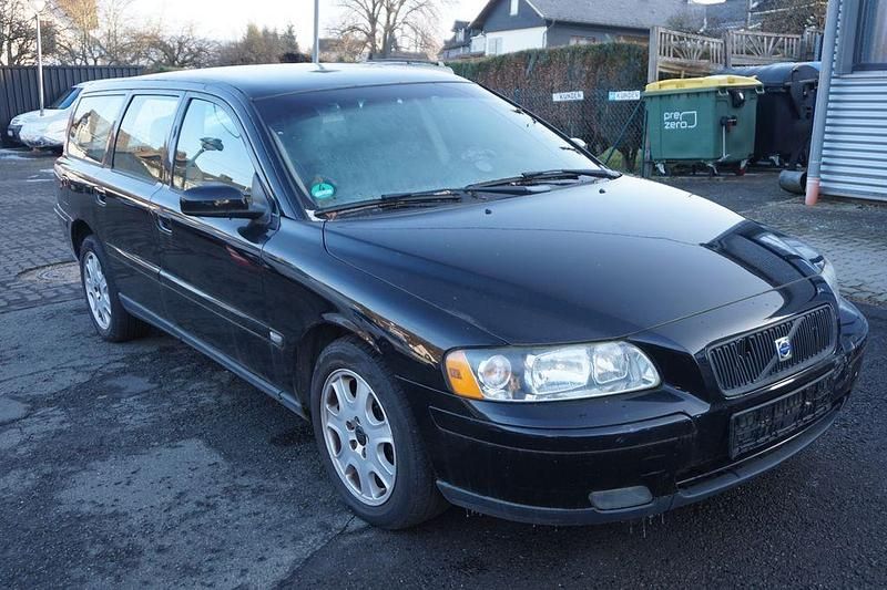 Gebraucht Volvo V70 Kinetic 140 PS (102 kW) 2006 Schwarz Kombi