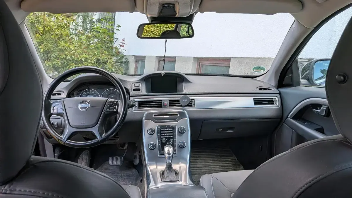 Gebraucht Volvo XC70 163 PS (119 kW) 2012 Schwarz Kombi