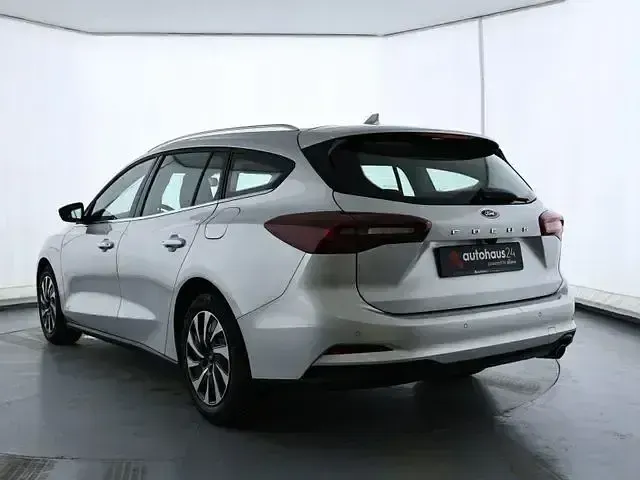Usado Ford Focus Titanium 116 CV (85 kW) 2023 Plateado Familiar