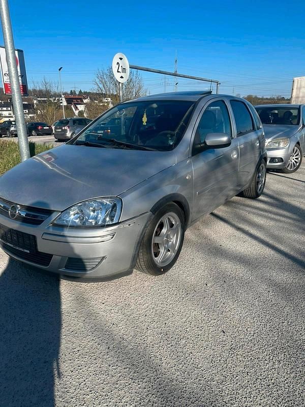 Usata Opel Corsa 75 CV (55 kW) 2004 Argento Utilitaria