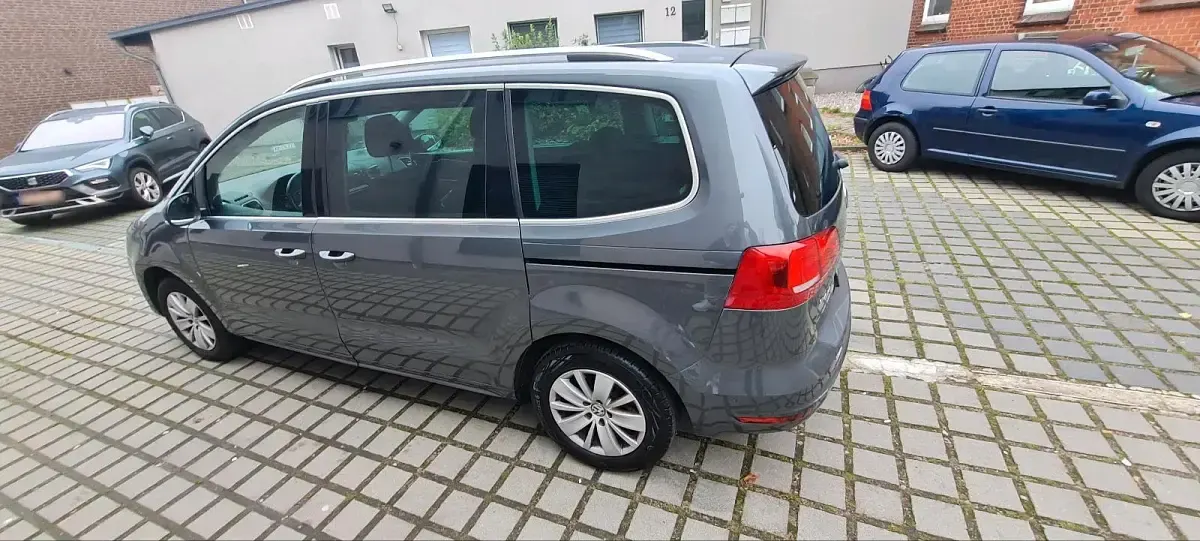 Gebraucht VW Sharan 140 PS (102 kW) 2011 Grau Van / Kleinbus
