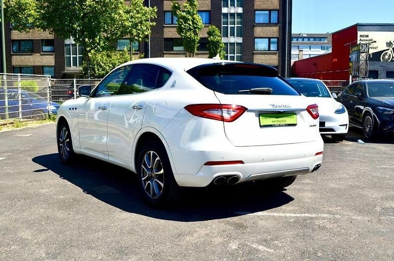 Gebraucht Maserati Levante 275 PS (202 kW) 2017 Weiß SUV