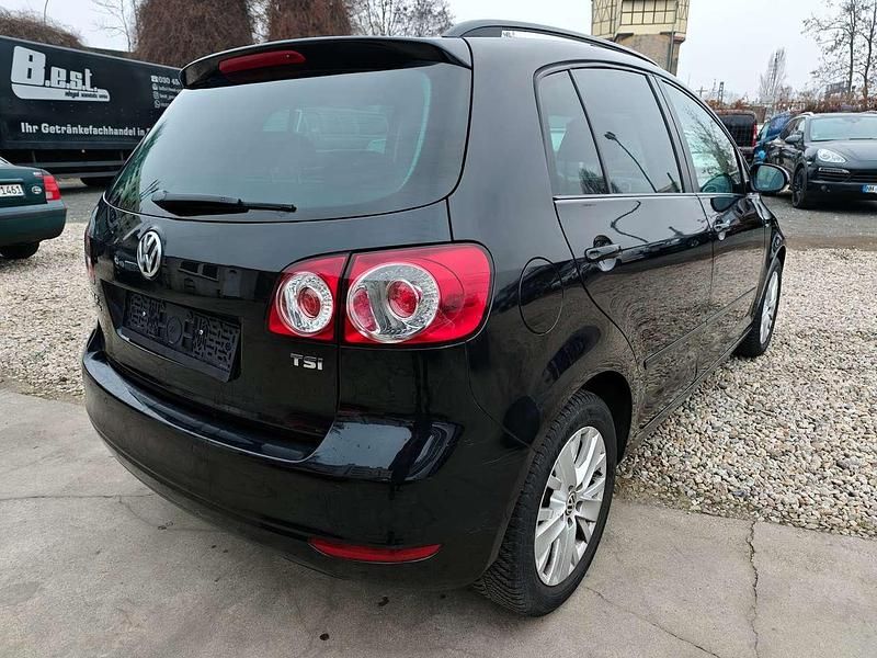 Gebraucht VW Golf Plus Cross Life 86 PS (63 kW) 2013 Deep black perleffekt Van / Kleinbus