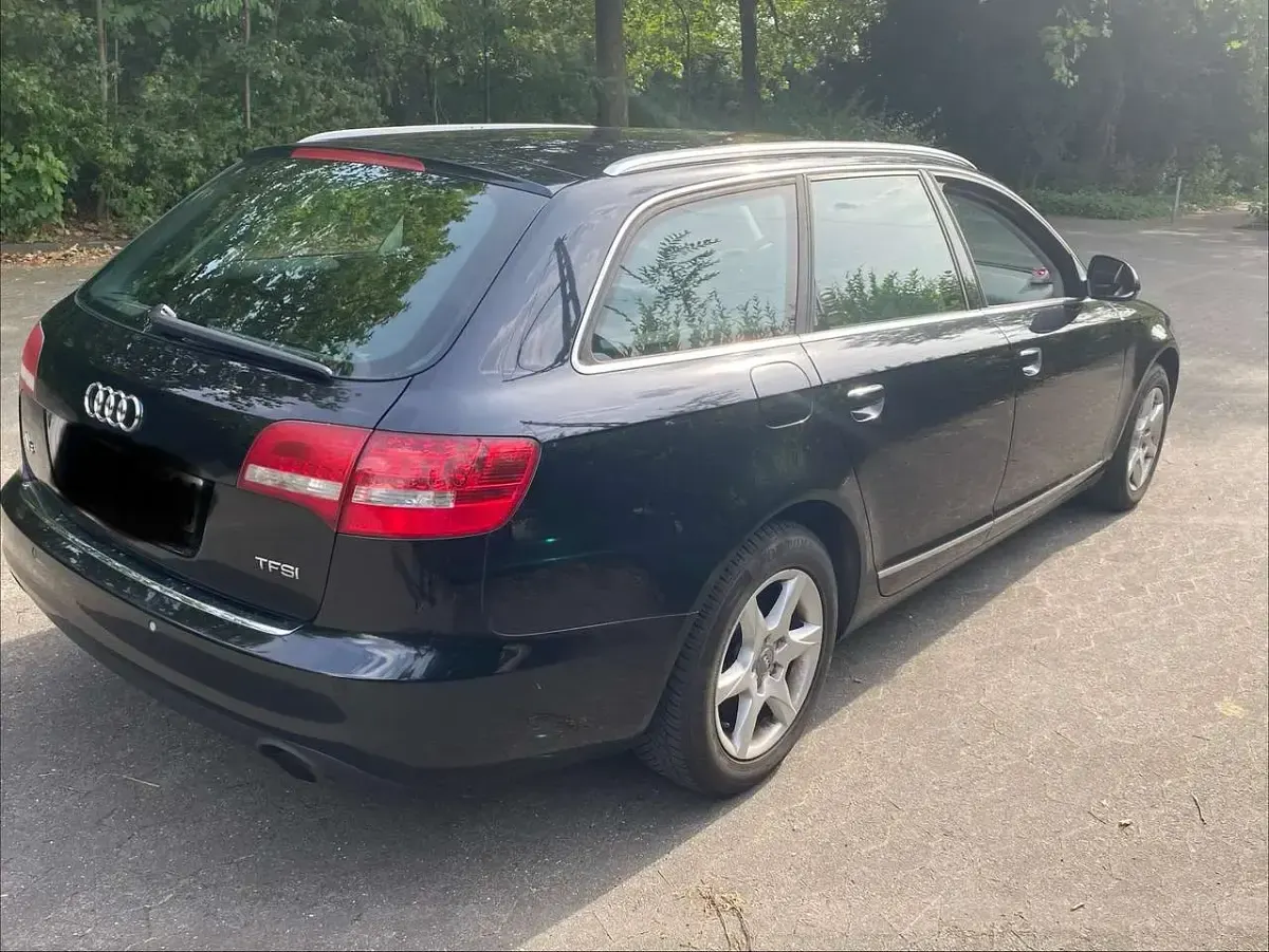 Gebraucht Audi A6 170 PS (125 kW) 2011 Phantomschwarz perleffekt Kombi