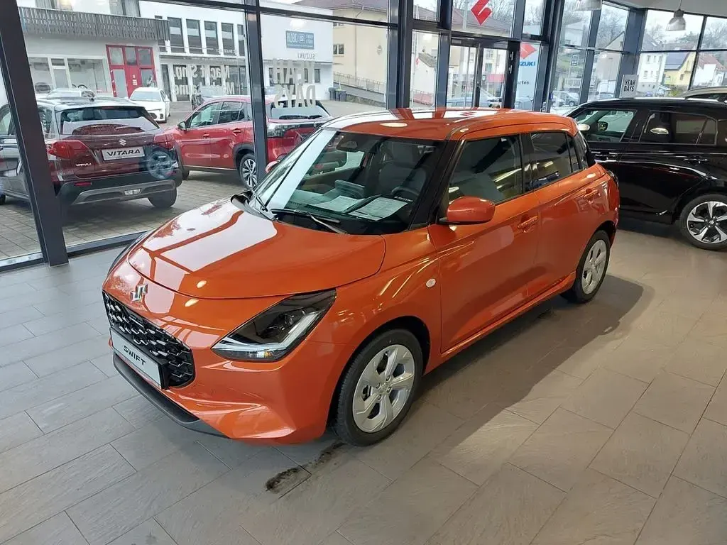 Neu Suzuki Swift Comfort 83 PS (61 kW) 2026 Orange Kleinwagen