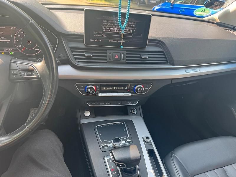 Blau Gebraucht 2017 Audi Q5 SUV | 22.000 € (Guter Preis) - Bild 1/4
