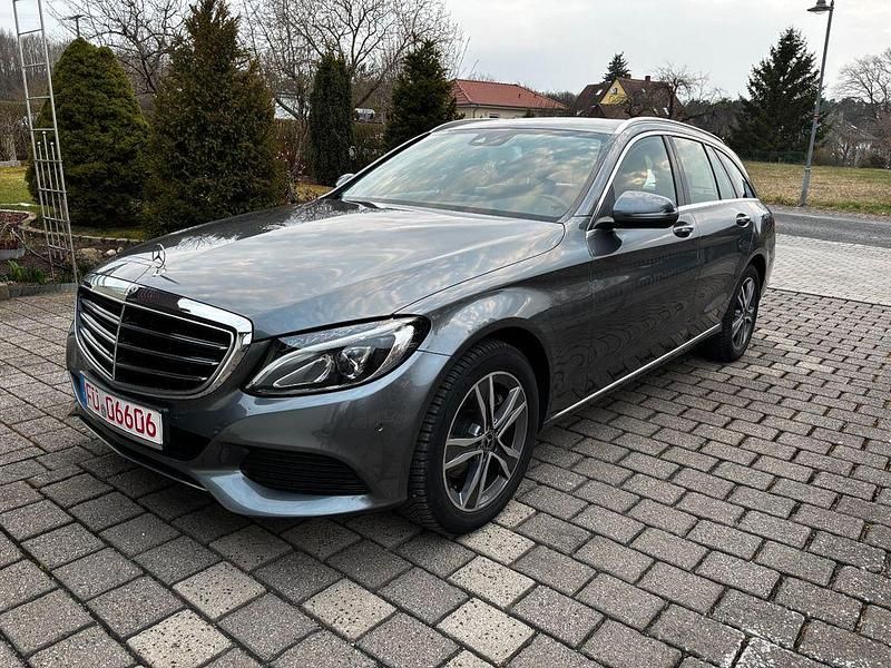 Gebraucht Mercedes C220 170 PS (125 kW) 2017 Grau Limousine