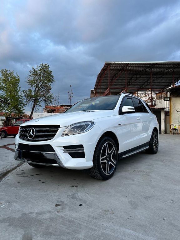 Weiß Gebraucht 2013 Mercedes ML350 AMG SUV | 17.900 € (Guter Preis) - Bild 1/4