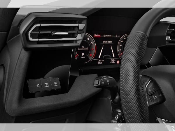 Silber (ibisweiß) Gebraucht 2024 Audi A3 Sportback e-tron Ambiente Limousine | 31.991 € (Etwas zu teuer) - Bild 1/1