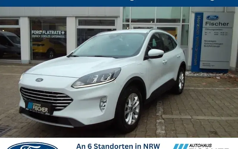 Gebraucht Ford Kuga Titanium 225 PS (165 kW) 2022 Weiss SUV