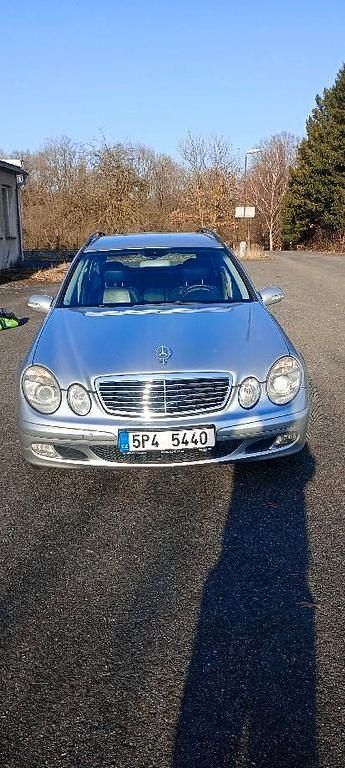 Gebraucht Mercedes E270 Classic 177 PS (130 kW) 2004 Silber Limousine