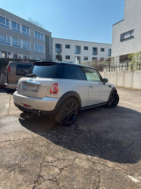 Gebraucht Mini Cooper 122 PS (89 kW) 2011 Silber Kleinwagen