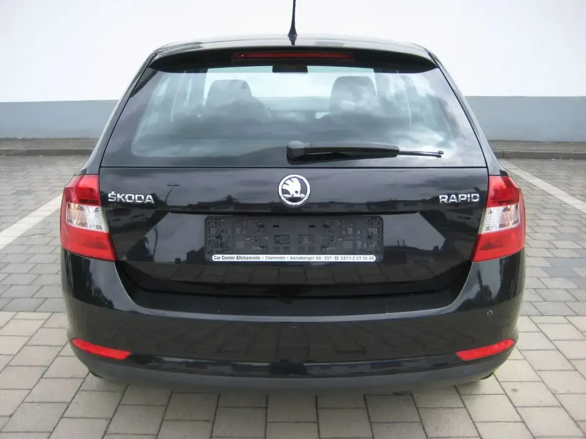 Gebraucht Skoda Rapid Ambition 86 PS (63 kW) 2015 Cerna magic/black magic Kleinwagen